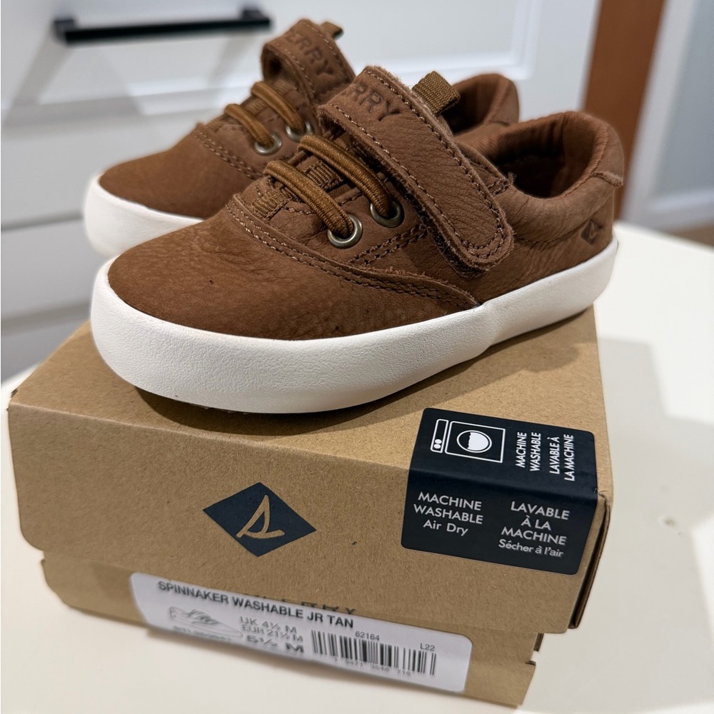 NWT Sperry Toddler sneakers